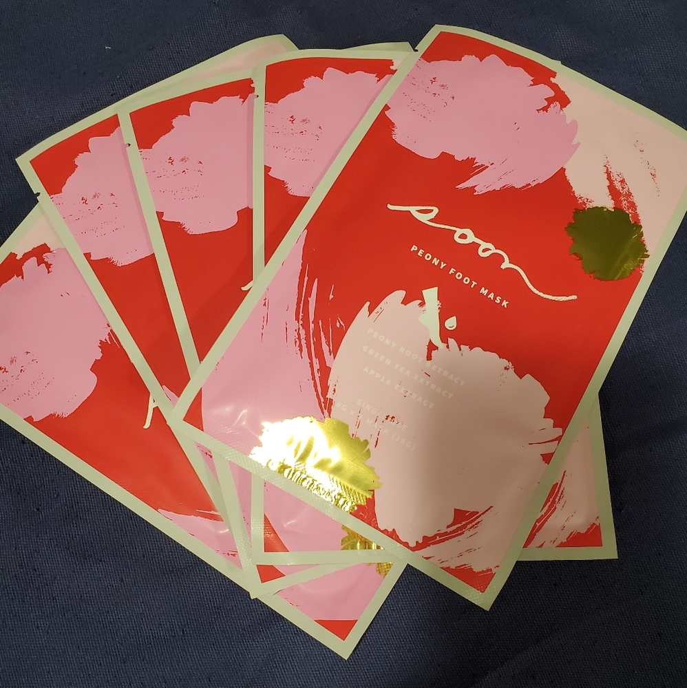 Peony foot mask